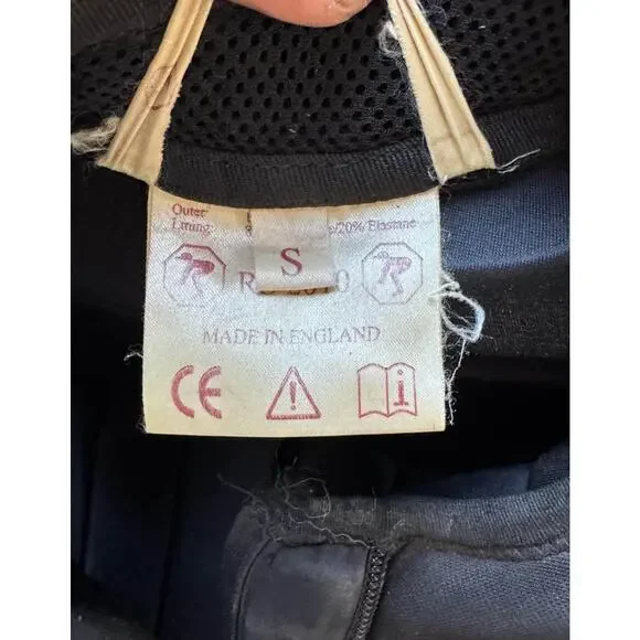 Older Point Two Combination Air Vest Size Small. - Picture 3 of 5